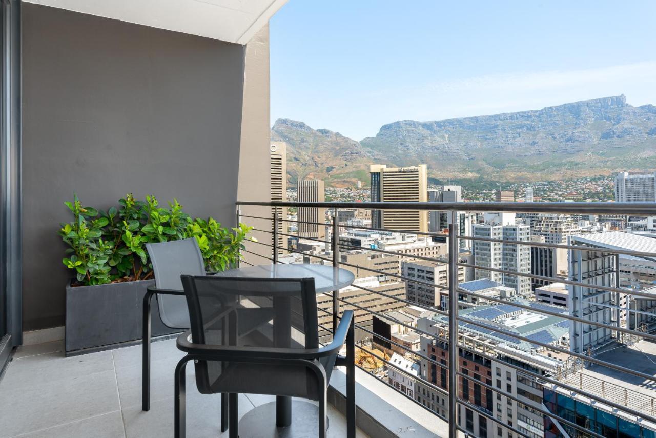 16 On Bree Luxury Apartments 开普敦 外观 照片