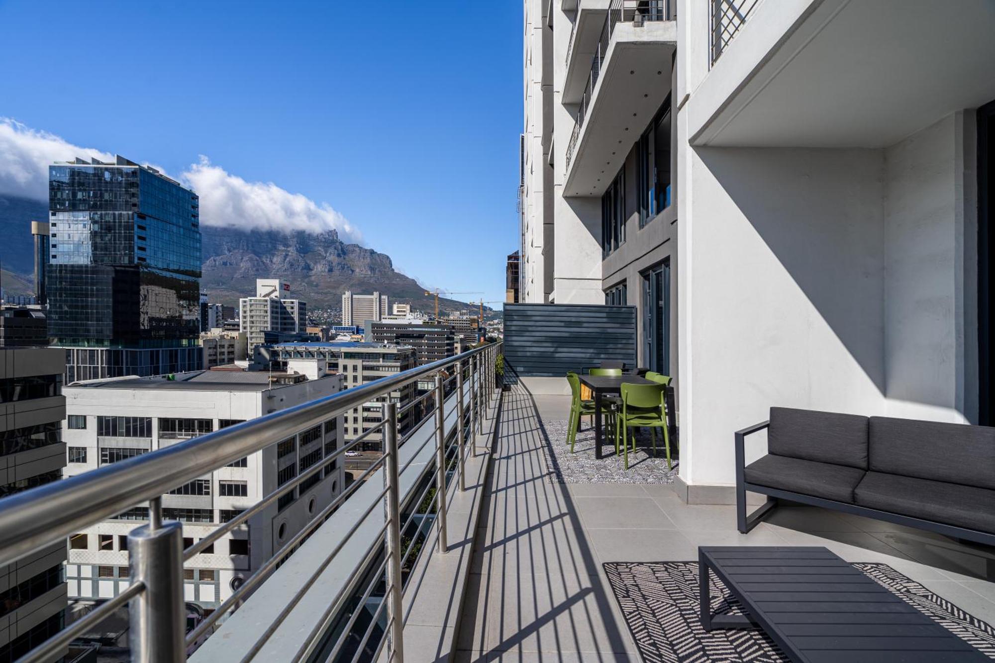 16 On Bree Luxury Apartments 开普敦 外观 照片