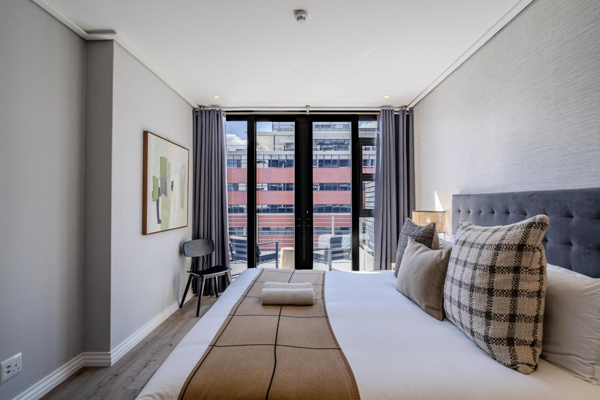 16 On Bree Luxury Apartments 开普敦 外观 照片