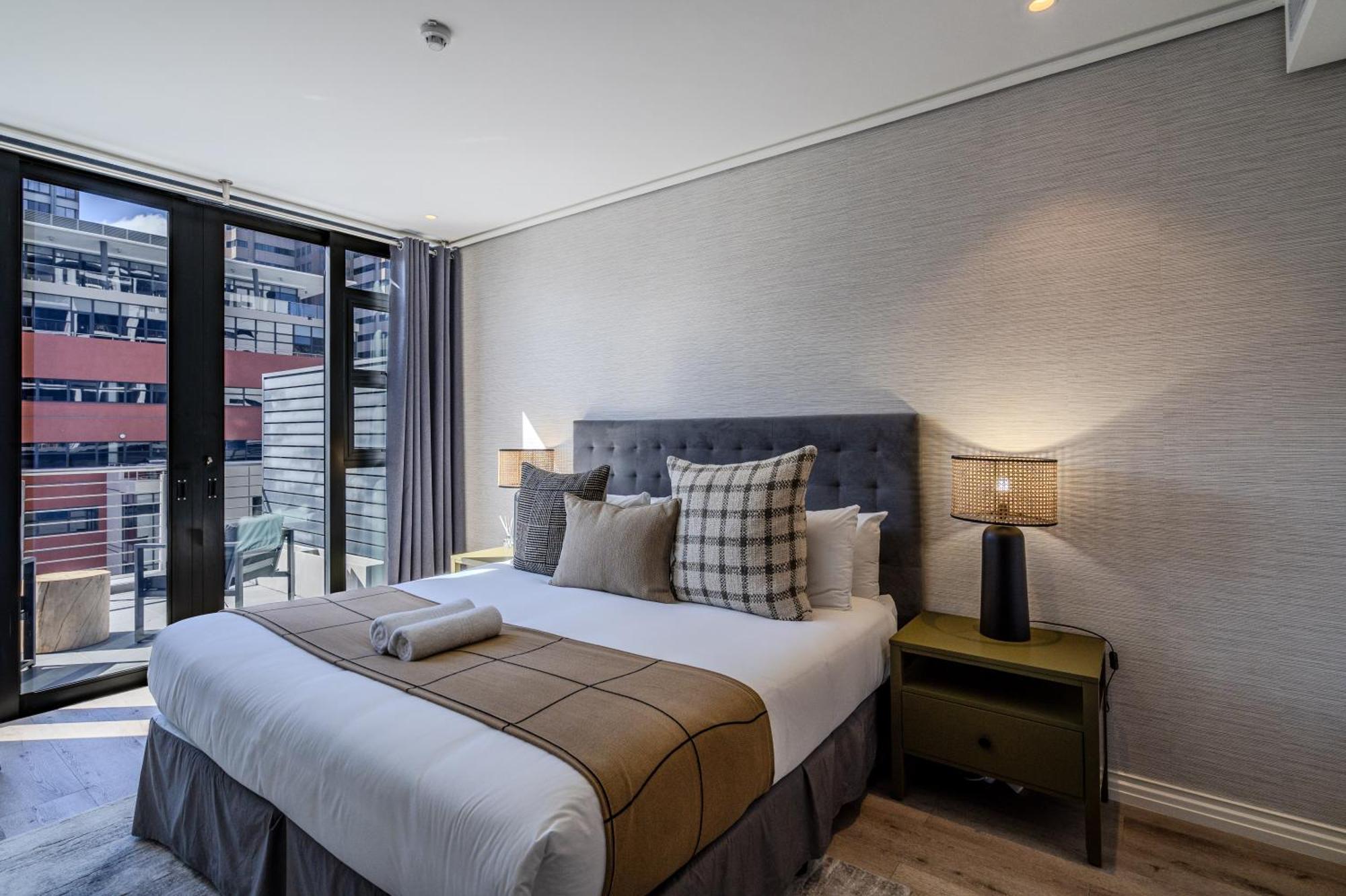 16 On Bree Luxury Apartments 开普敦 外观 照片